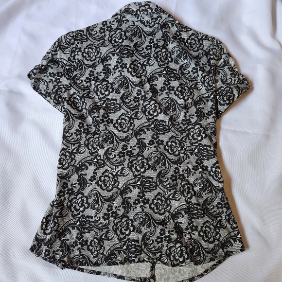 Apt.9 Womens Petite PS Top Short Sleeve Collared Blouse White Black Floral Print - Picture 5 of 5
